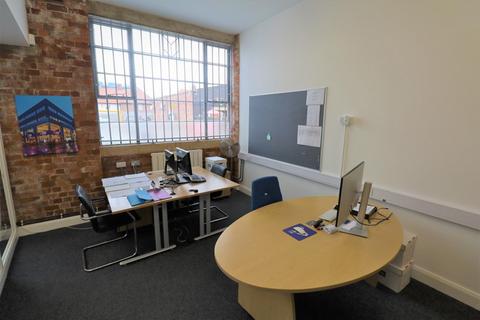 Office to rent - Druid Street, Hinckley, Leicestershire, LE10 1QH