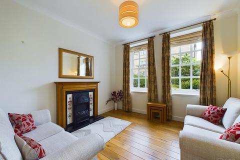 2 bedroom flat to rent, Willowbrae Road, Willowbrae, Edinburgh, EH8