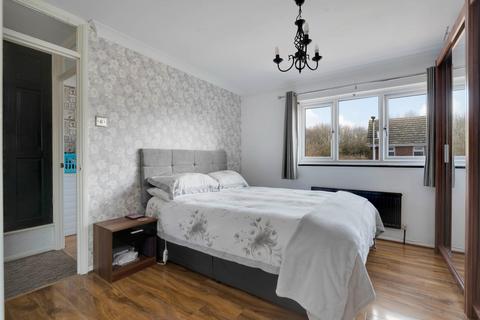 16 Sapperton, Werrington, Peterborough, PE4 5BS
