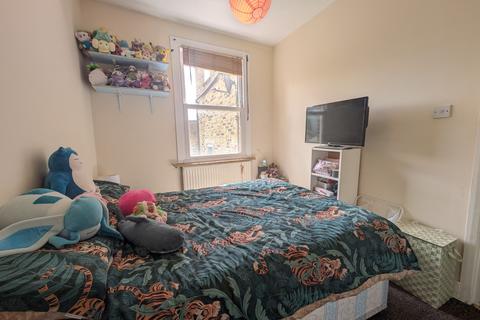 1 bedroom apartment to rent, Holloway Road, London N19