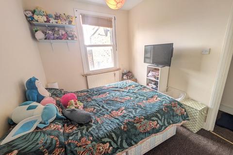 1 bedroom apartment to rent, Holloway Road, London N19