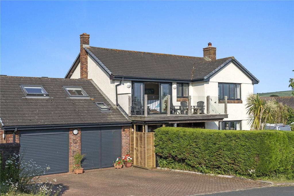 Mead Drive, Thurlestone, Kingsbridge, Devon, TQ7 5 bed detached house