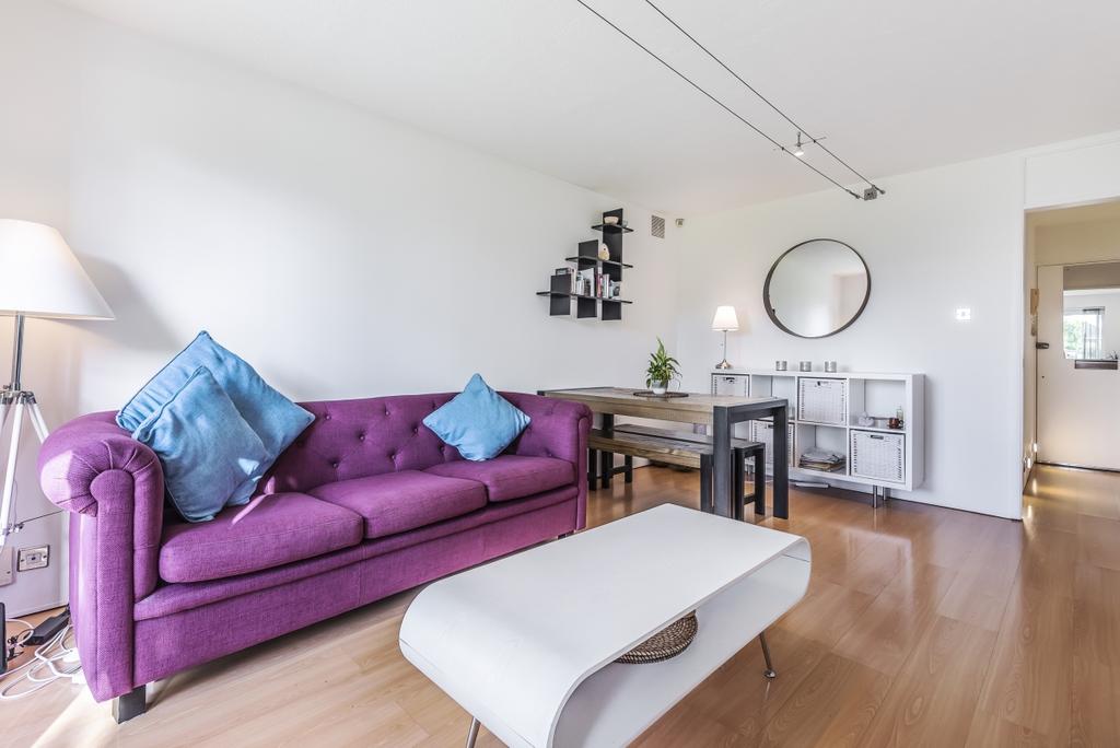 Overbury Avenue Beckenham BR3 1 bed flat £1,350 pcm (£312 pw)