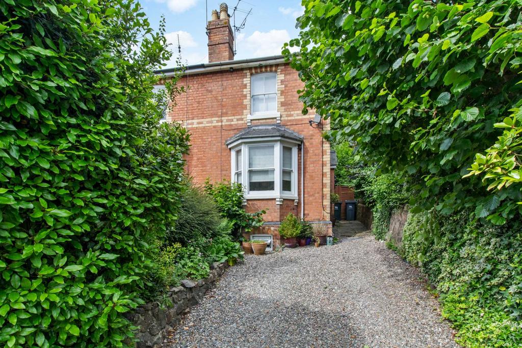 Newtown Road, Malvern 3 bed semidetached house for sale £325,000