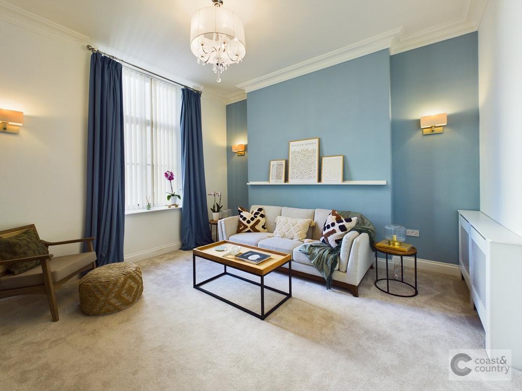 Courtenay Park Road, Newton Abbot 2 bed apartment for sale £280,000