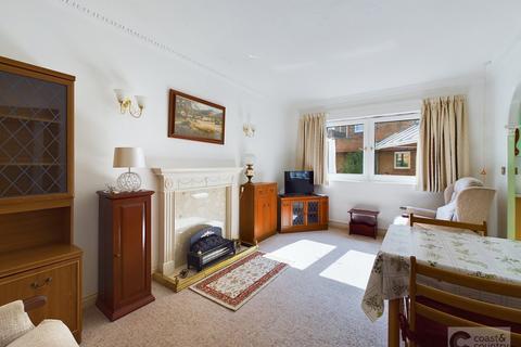 1 bedroom ground floor flat for sale - Church Road, Newton Abbot