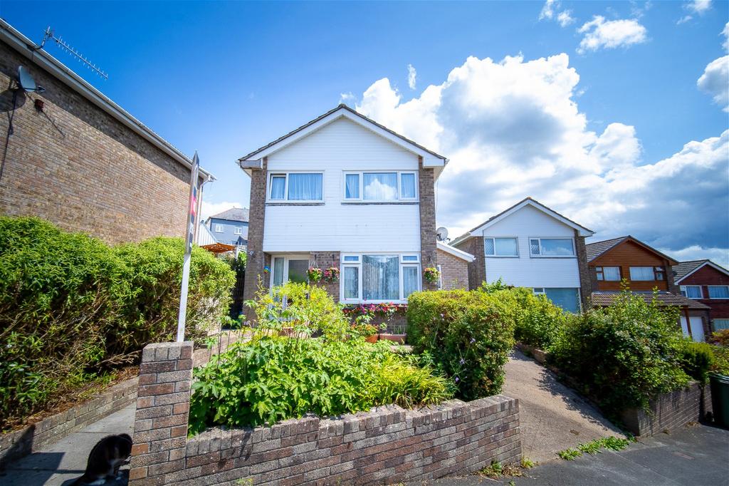 Greenacre Drive, Bedwas, Caerphilly... 3 bed detached house £225,000
