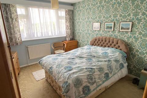 20 Dovecote Road, Roade, Northampton, NN7 2NE