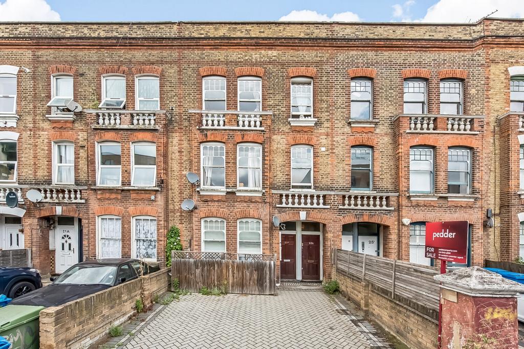 Southampton Way, Camberwell, London, SE5 5 bed for sale £