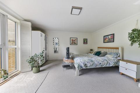 3 bedroom apartment for sale - Glaisher Street, London, SE8 3EX