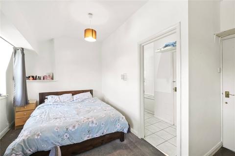 7 Goldsmith Road, London, W3 6PX