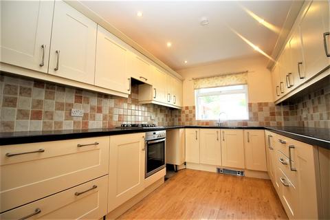 4 bedroom detached house to rent, Rye View, High Wycombe, HP13