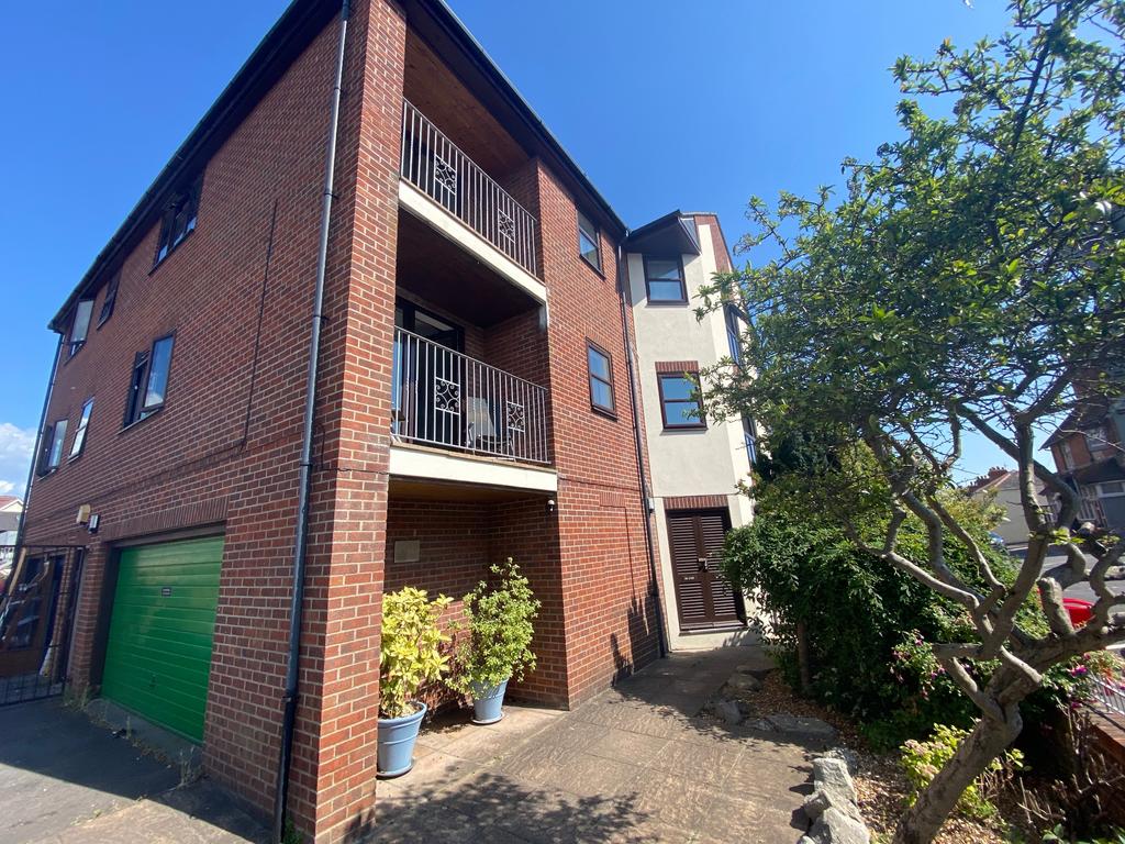 Flat, Marcel Court, A Newstead Road, Weymouth 2 bed apartment for sale