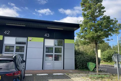 Industrial unit to rent, Aylesbury HP19