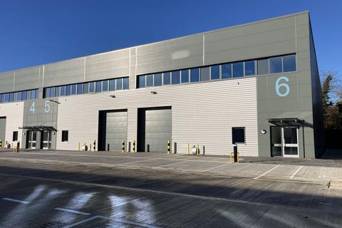 Industrial unit to rent, Chesham HP5