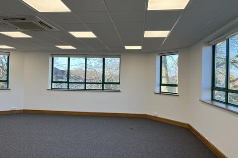 Leisure facility to rent, Bourne End SL8
