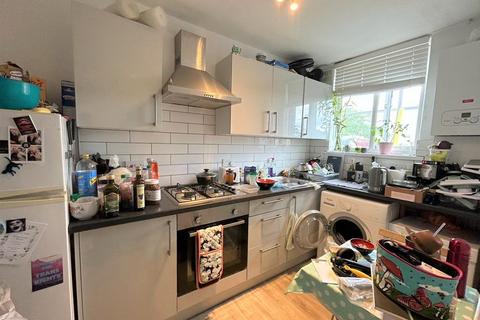 2 bedroom flat to rent, Hornsey Rd, London N19