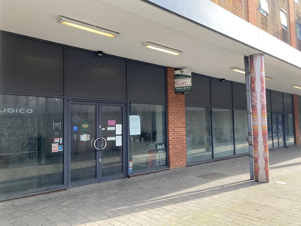 High HP11 Retail property (high street) to rent £2,917 pcm (£