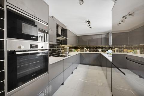 3 bedroom flat to rent, Porchester Gate, Bayswater, London