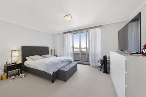 3 bedroom flat to rent, Porchester Gate, Bayswater, London
