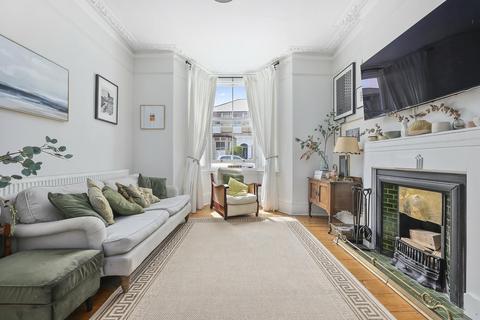 4 bedroom semi-detached house for sale - Derwent Grove, London SE22