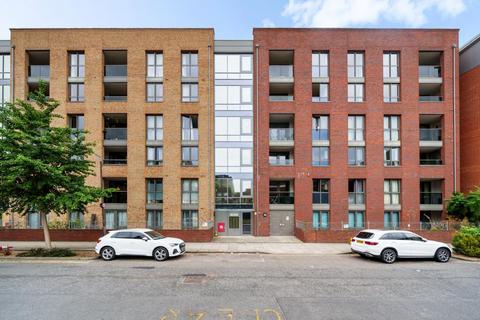 Flat 16, Chamberlain Court Silwood Street, London, SE16 2AZ