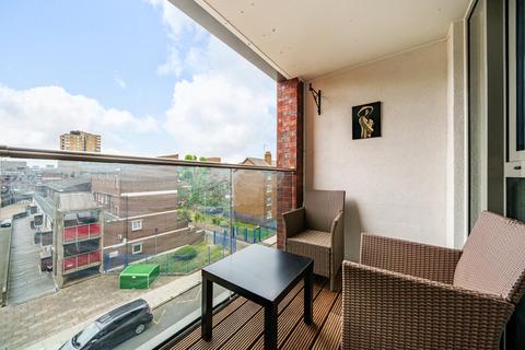 Flat 16, Chamberlain Court Silwood Street, London, SE16 2AZ