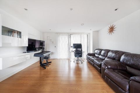 Flat 16, Chamberlain Court Silwood Street, London, SE16 2AZ