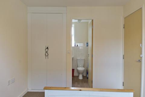 2 bedroom flat for sale, Brompton Road, Hamilton, Leicester, LE5