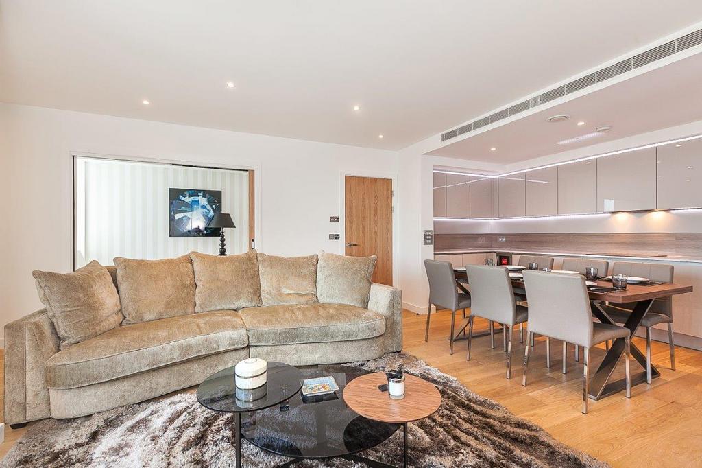 Holland Park Avenue, Holland Park, London, Kensington & Chelsea, W11 3