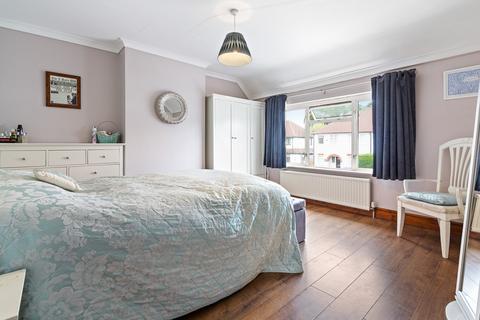 21 Read Road, Ashtead, KT21 2HX