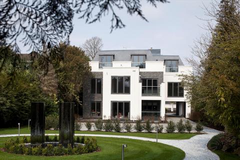 Esher Heights, Portsmouth Road, Esher, Surrey, KT10