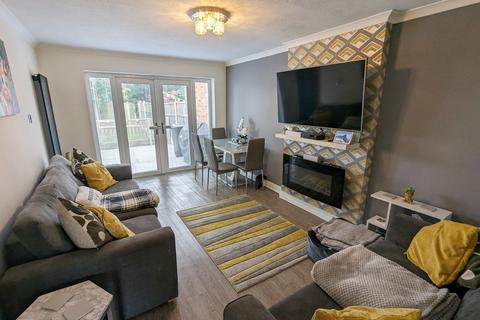 25 Ashdale Drive, Birmingham, B14 4TX