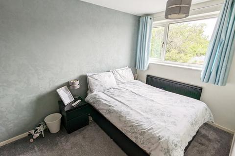 25 Ashdale Drive, Birmingham, B14 4TX
