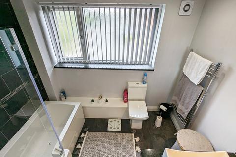 25 Ashdale Drive, Birmingham, B14 4TX