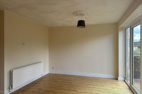 3 bedroom terraced house to rent, Donvale Road, Donwell, Washington