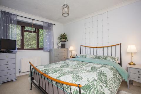34 Bay Tree Close, Heathfield, TN21 8YG