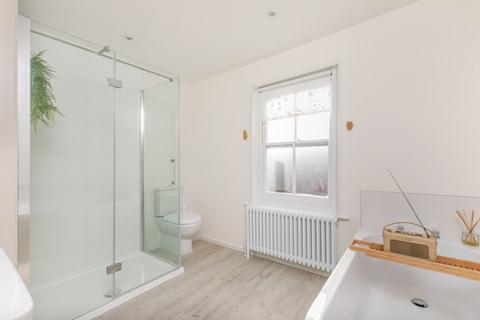10 Egbert Road, Hyde, Winchester, SO23 7ED