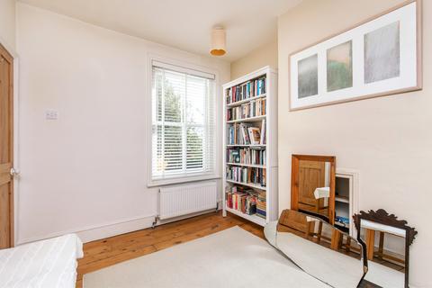 10 Egbert Road, Hyde, Winchester, SO23 7ED