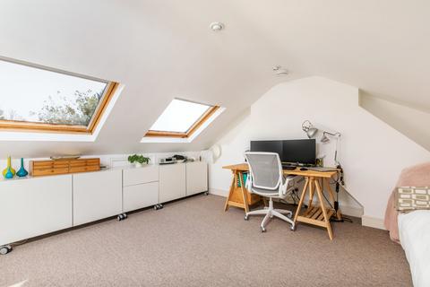 10 Egbert Road, Hyde, Winchester, SO23 7ED