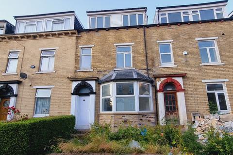 8 bedroom terraced house for sale, Ex HMO for Sale on Grove Terrace, Bradford, BD7