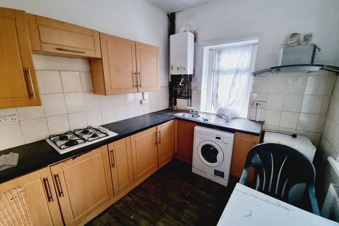 8 bedroom terraced house for sale, Ex HMO for Sale on Grove Terrace, Bradford, BD7