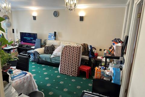 3 bedroom apartment for sale, Convent Way, Southall