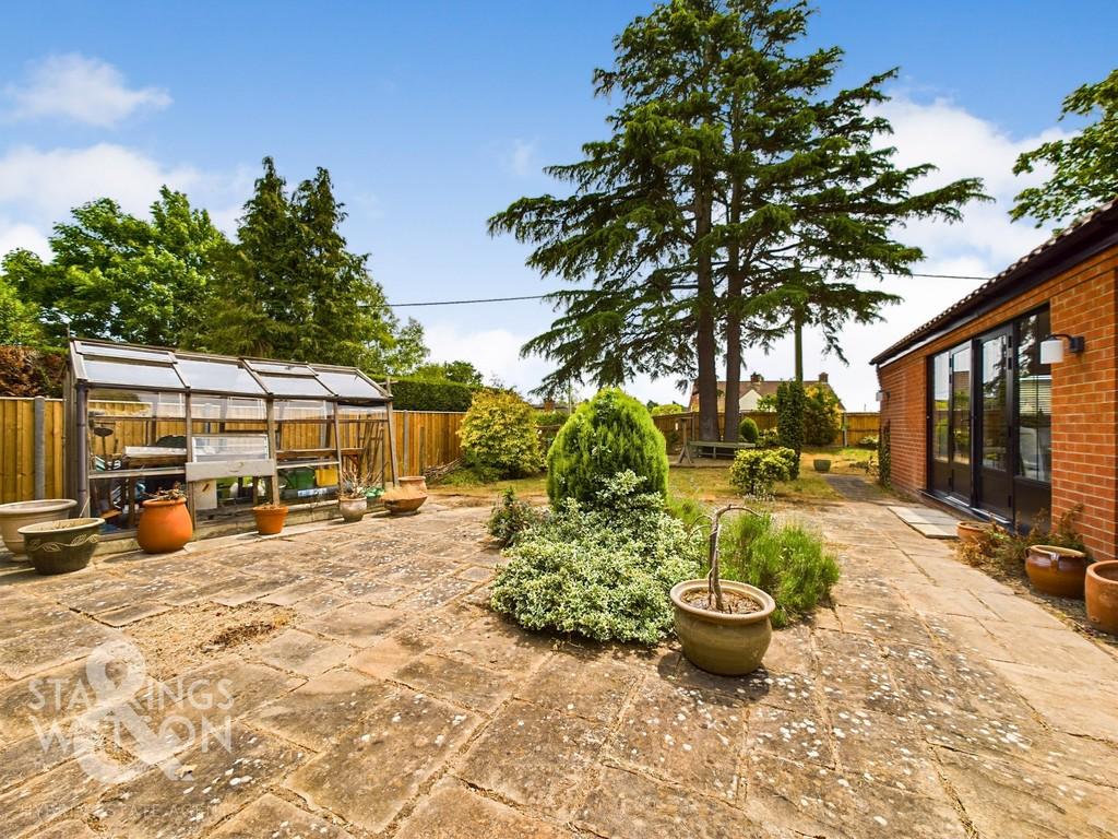 Beccles Road, Bungay 2 bed detached bungalow for sale £490,000