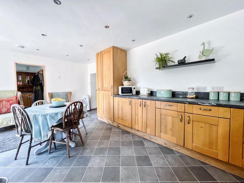 Blaen Y Gors Farm, Ystradgynlais, Swansea, SA9 1PY 3 bed property with