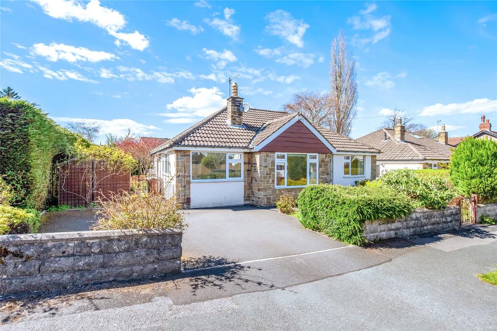 Sedbergh Park, Ilkley, West Yorkshire, LS29 3 bed bungalow for sale £465,000