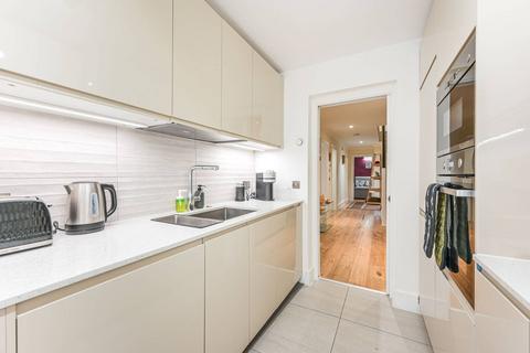 2 bedroom flat to rent, Gledhow Gardens, South Kensington, London, SW5