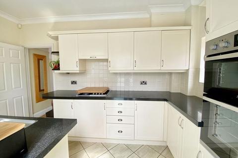 3 The Crescent, Bexley, DA5 3DD
