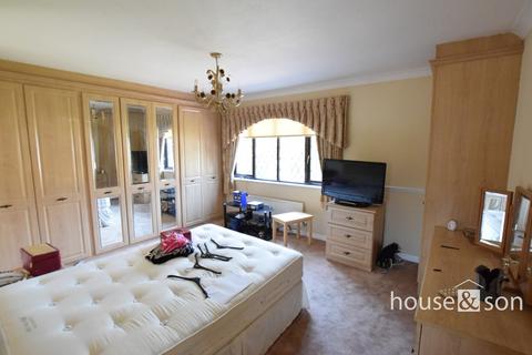 24 Bishops Close, Bournemouth, BH7 7AB