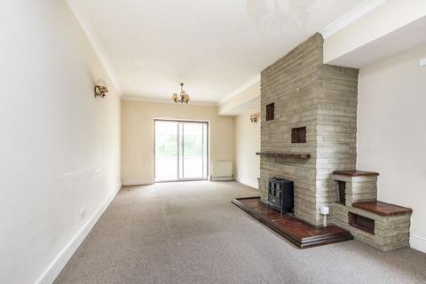 24 Central Road, Drayton, Portsmouth, PO6 1QF